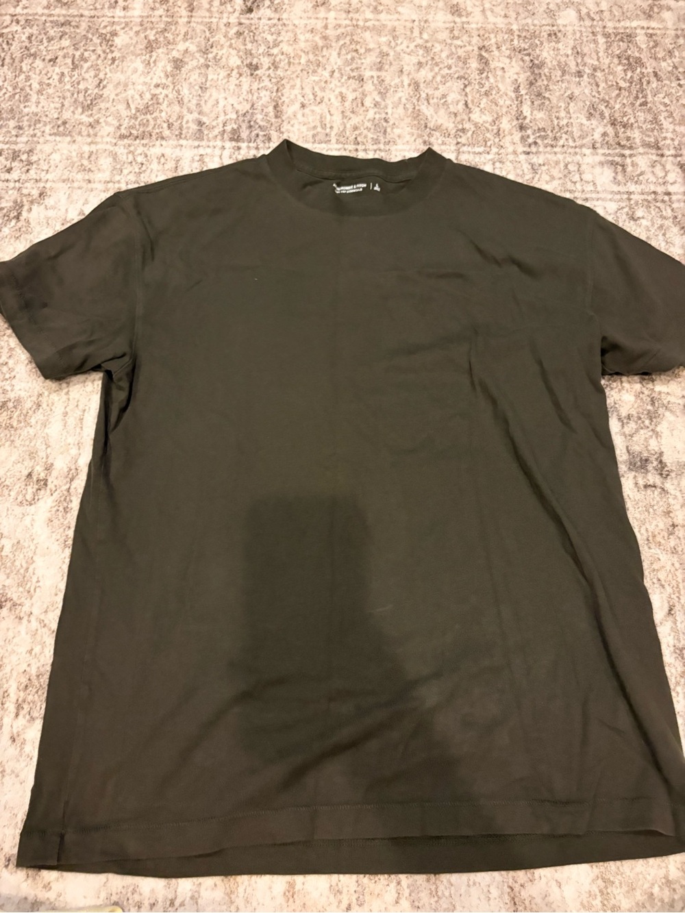 Abercrombie & Fitch Men's Olive Crewneck T-Shirt